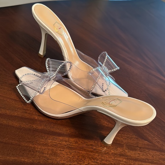 NWT‼️ NALEBE Dimante Mule in PVC Crystal Bow clear heels! Exquisite! - Picture 14 of 15